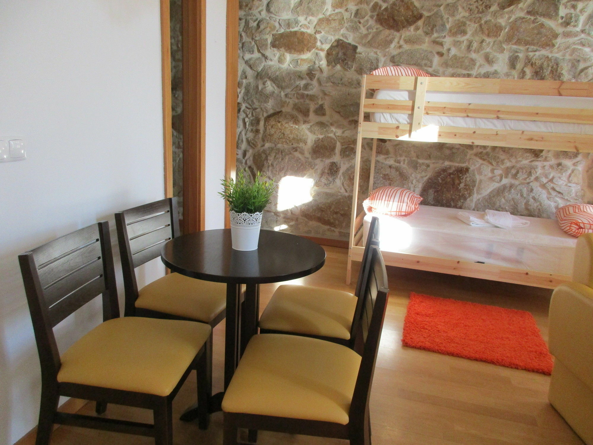 Happy Porto Hostel & Apartments Екстер'єр фото